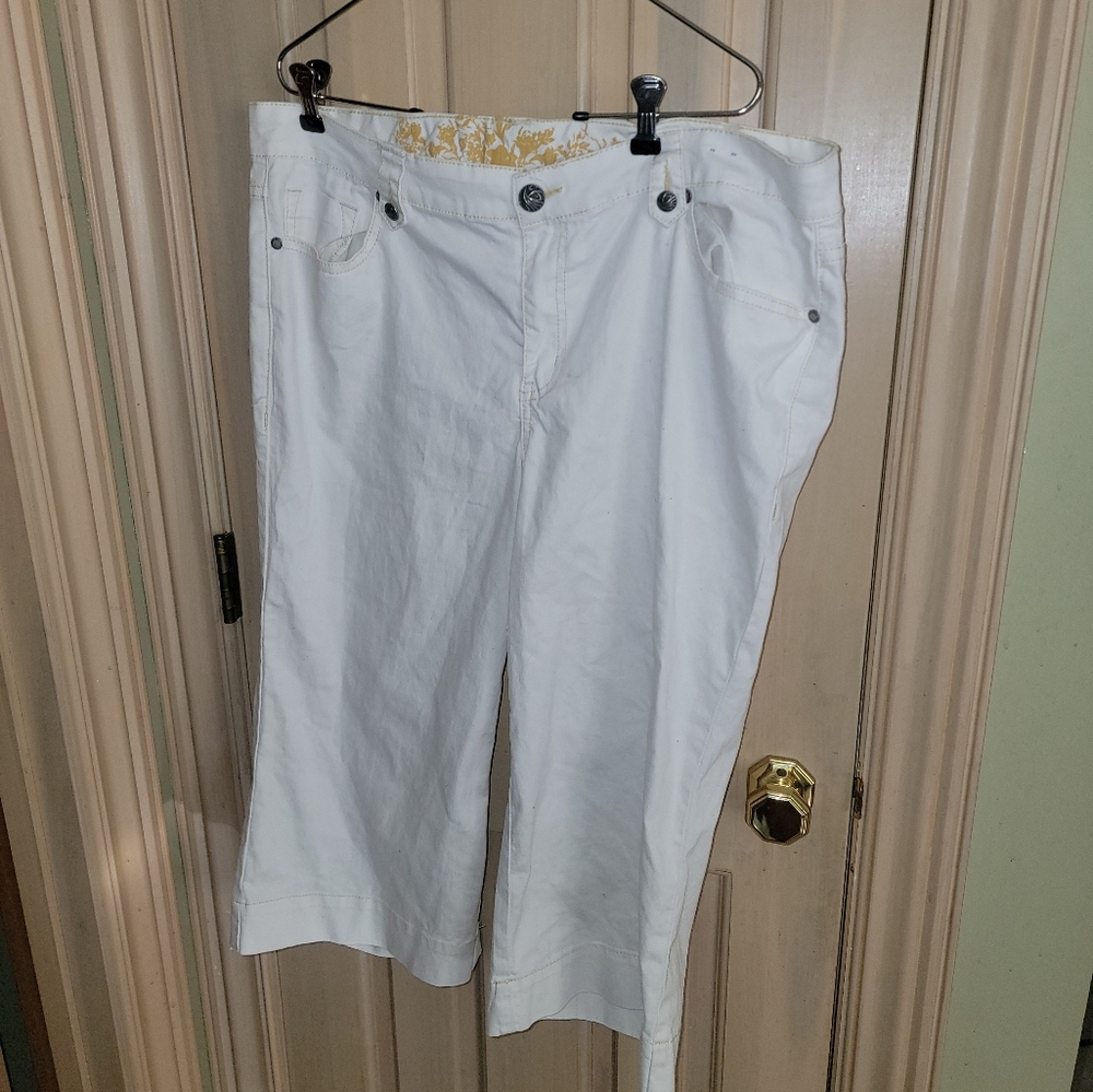 Womens Plus sz 18 Avenue Denim White Stretch Jean Capris - Picture 3 of 7